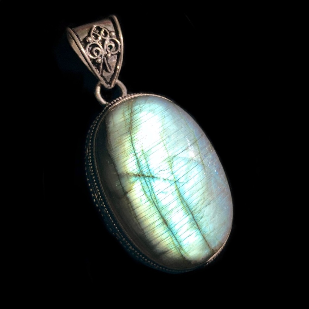Labradorite in silver pendant